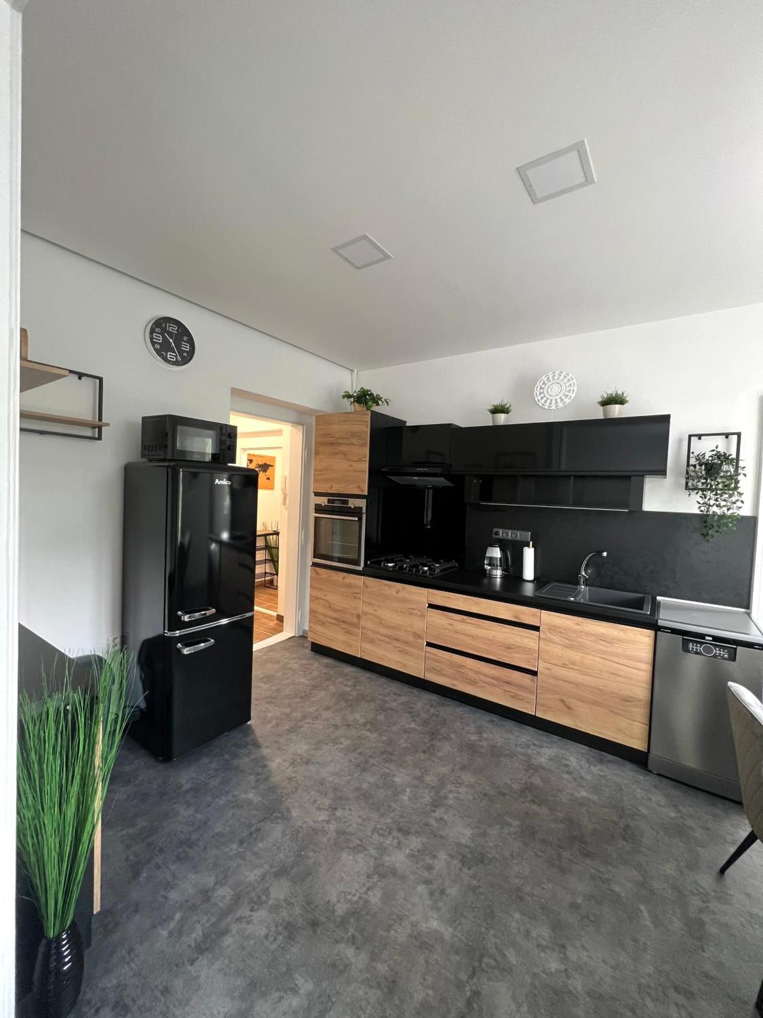 Apartman V Centru Trutnova エクステリア 写真